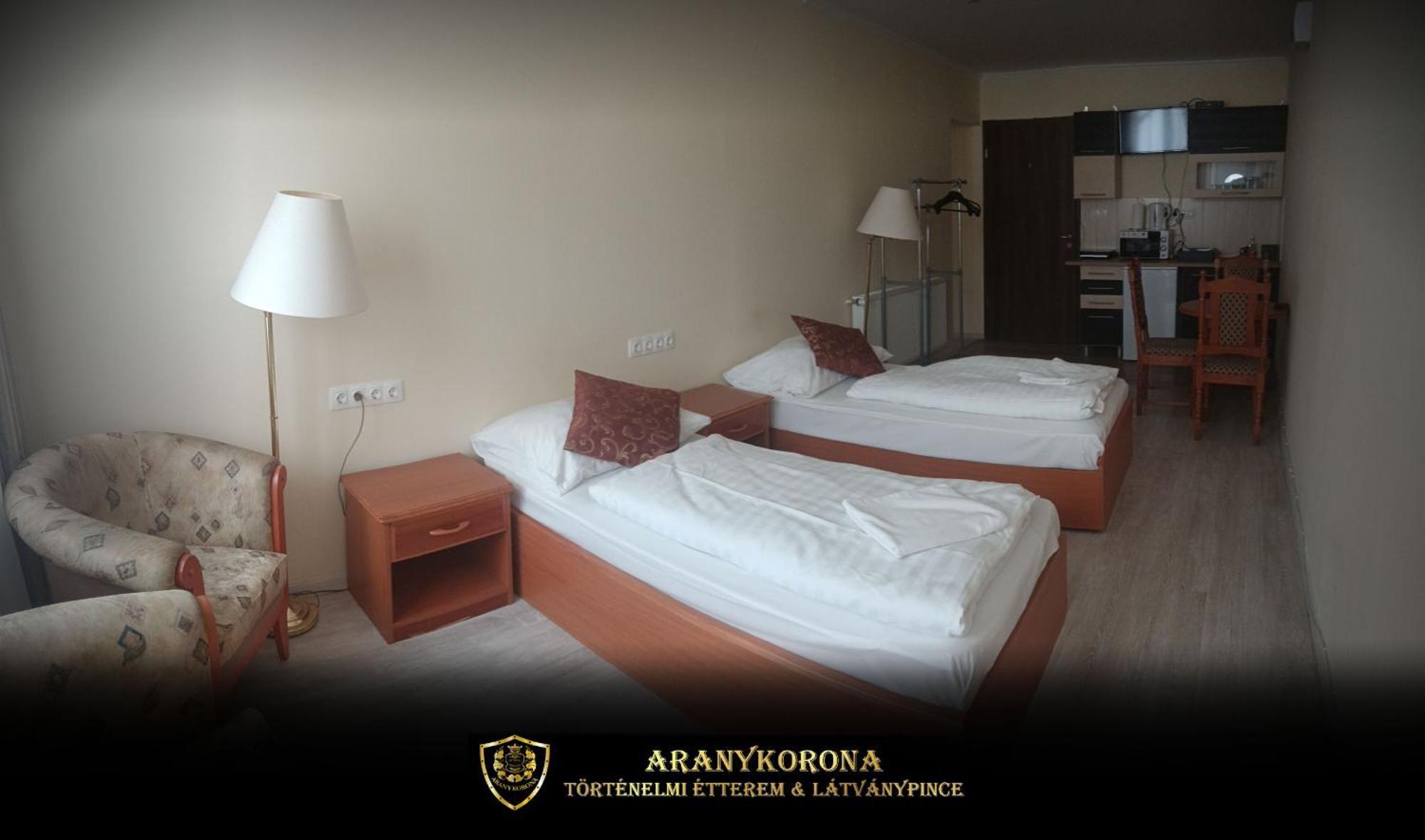 Aranykorona Apartmanhaz 米什科尔茨 外观 照片
