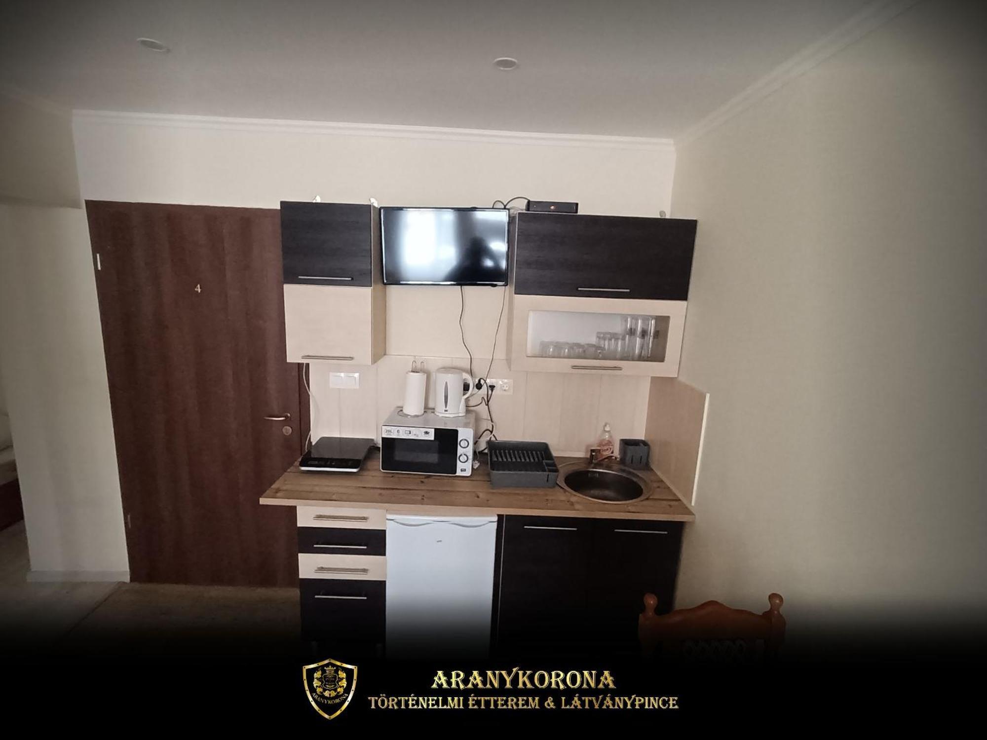 Aranykorona Apartmanhaz 米什科尔茨 外观 照片