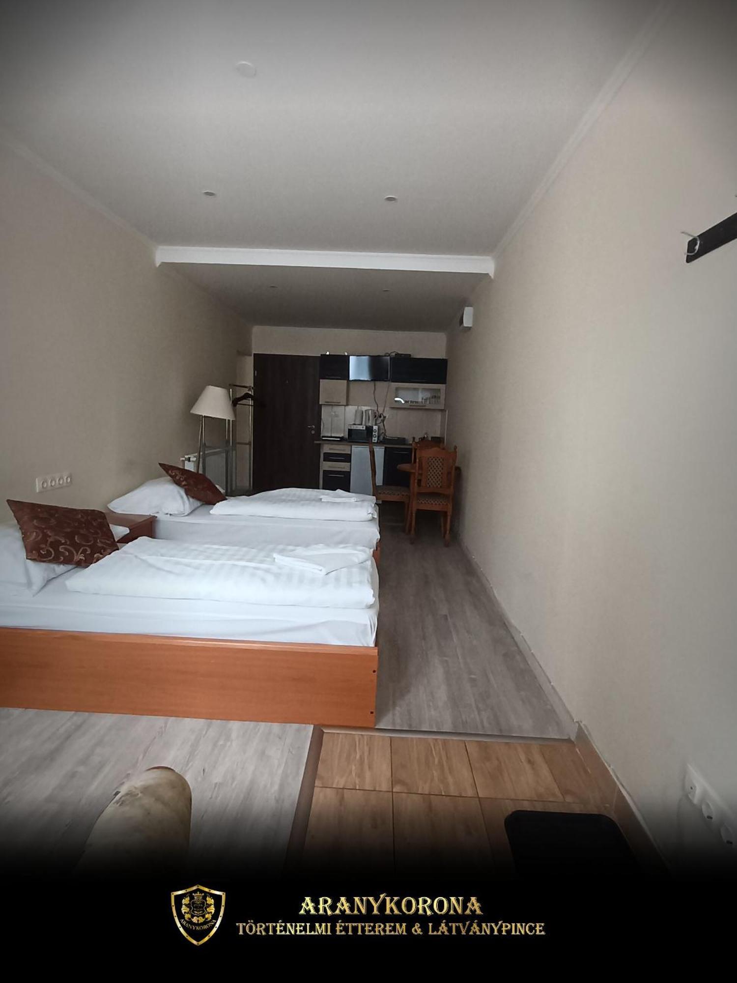 Aranykorona Apartmanhaz 米什科尔茨 外观 照片