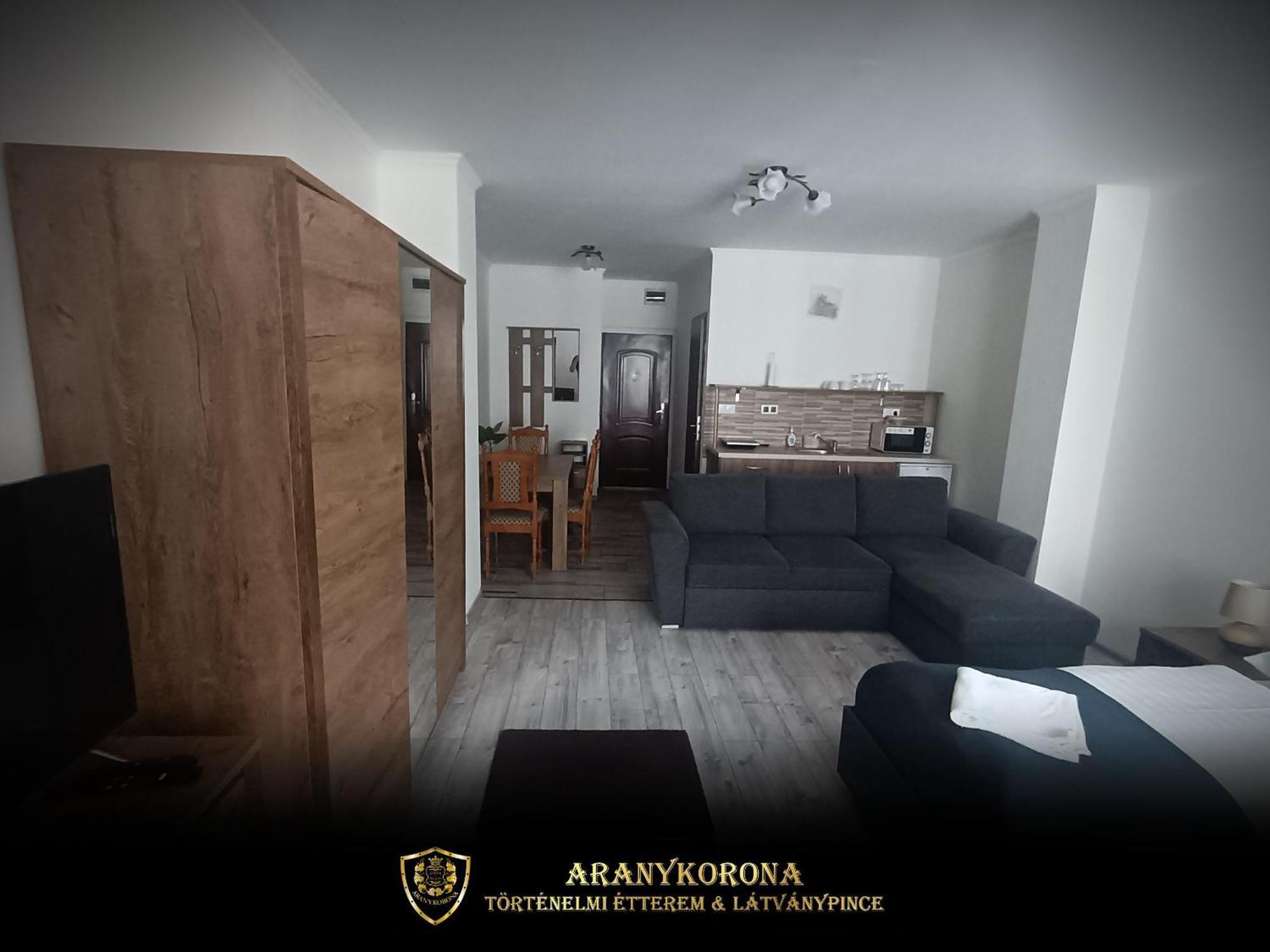 Aranykorona Apartmanhaz 米什科尔茨 外观 照片