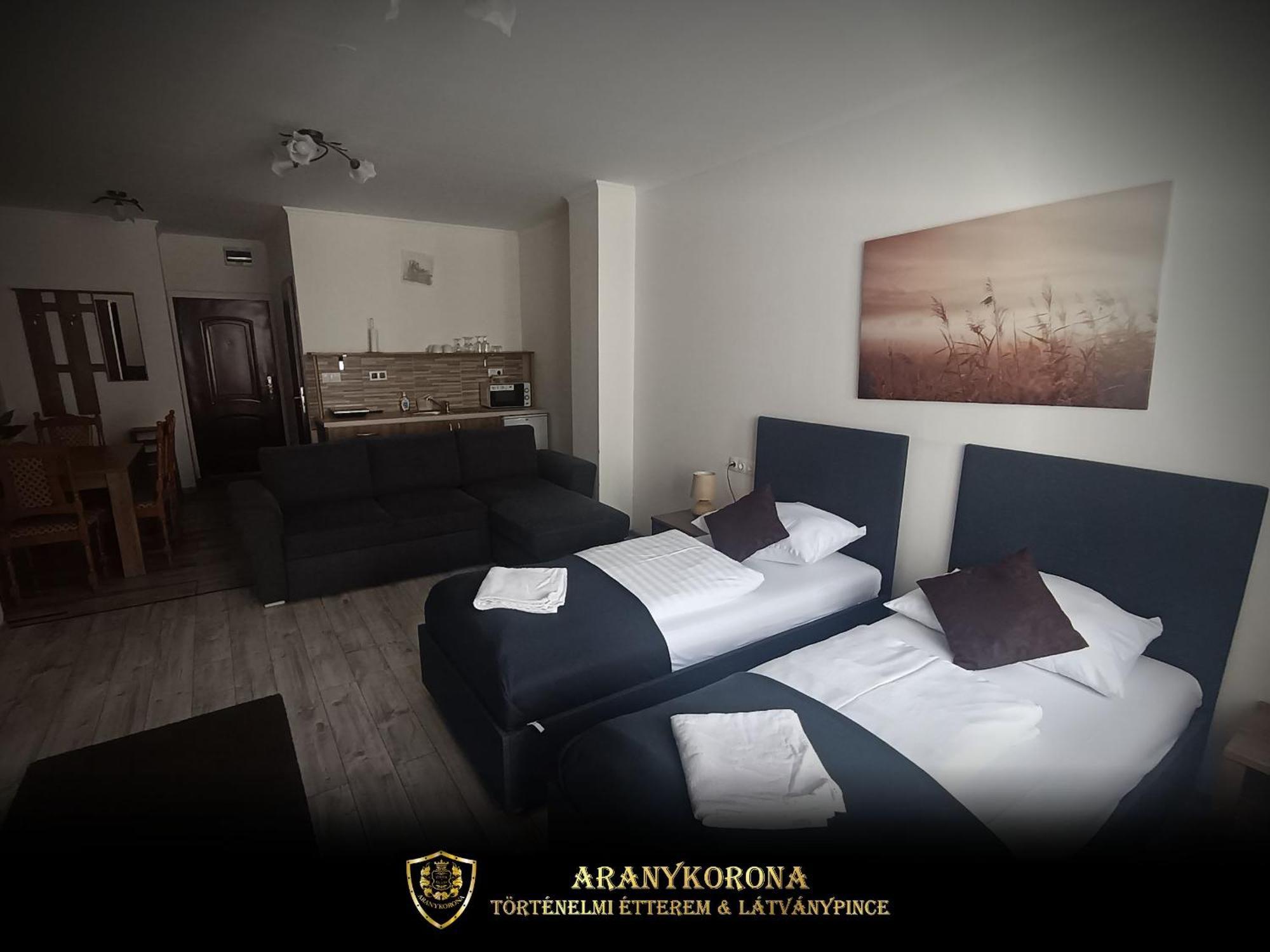 Aranykorona Apartmanhaz 米什科尔茨 外观 照片